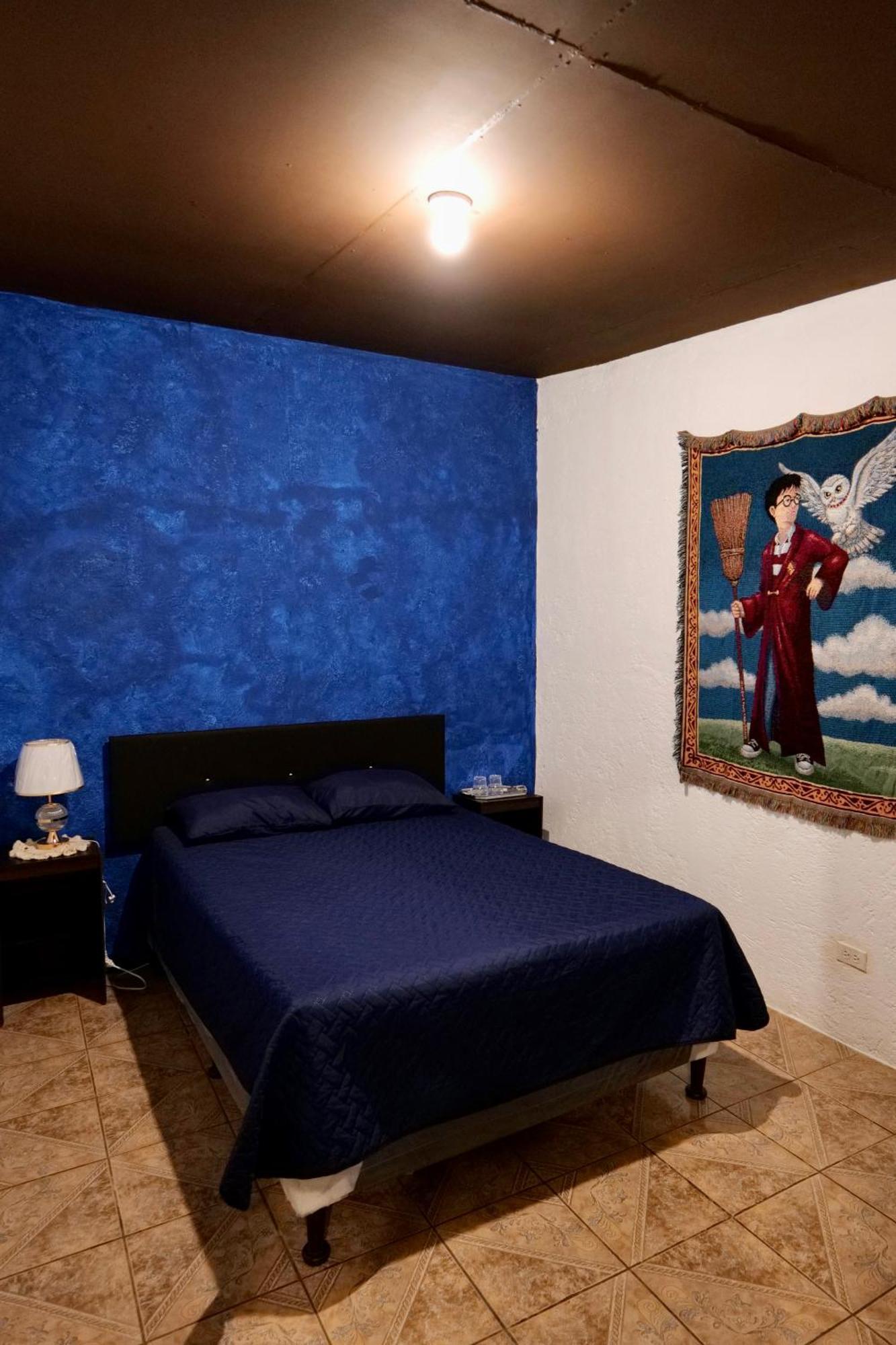 Wonderland Hostel Antigua Екстер'єр фото