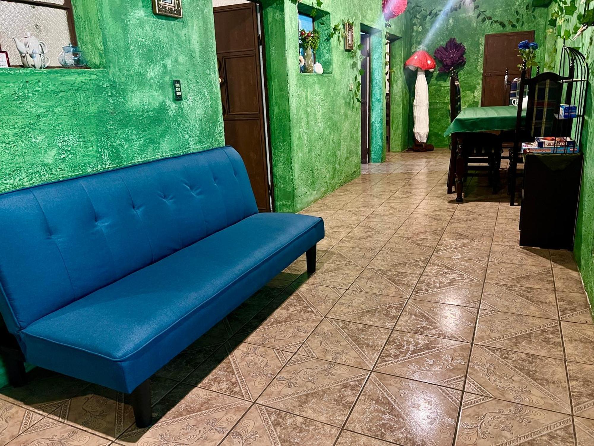 Wonderland Hostel Antigua Екстер'єр фото